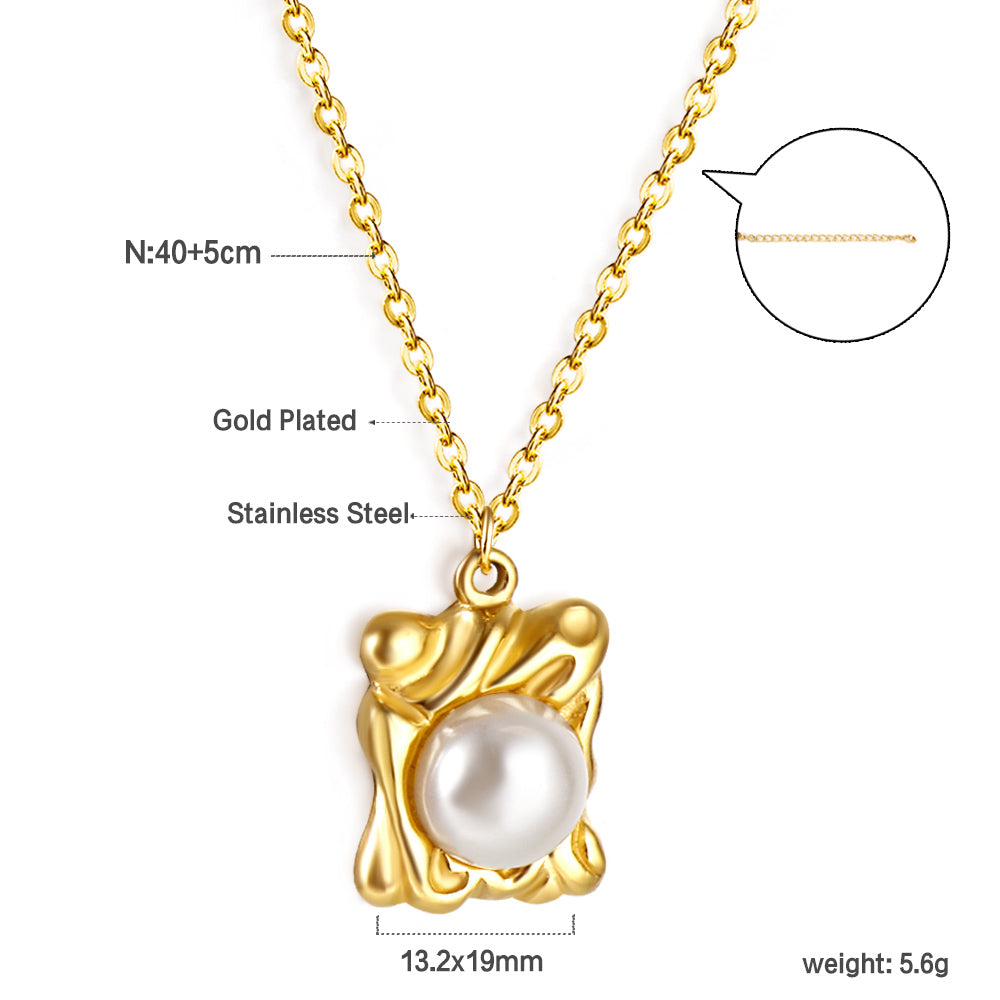 Pearl Elegance Pendant Necklace