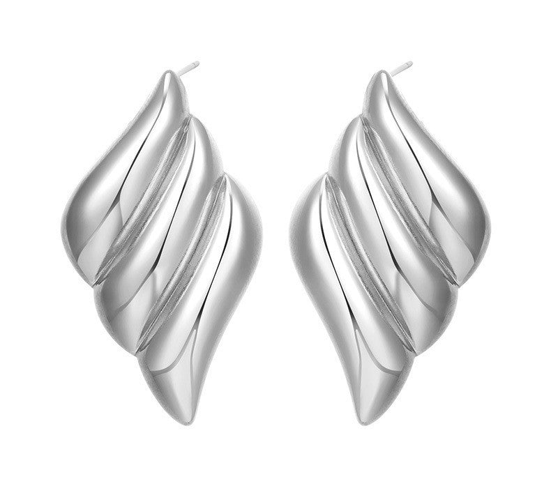 Geometric 18K Gold Stainless Steel Fashion Simple Metal Style Triple Wing Stud Earrings